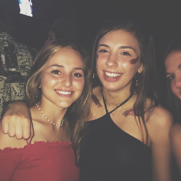 Meet your Posher, Rebecca - Picture 1 of 1